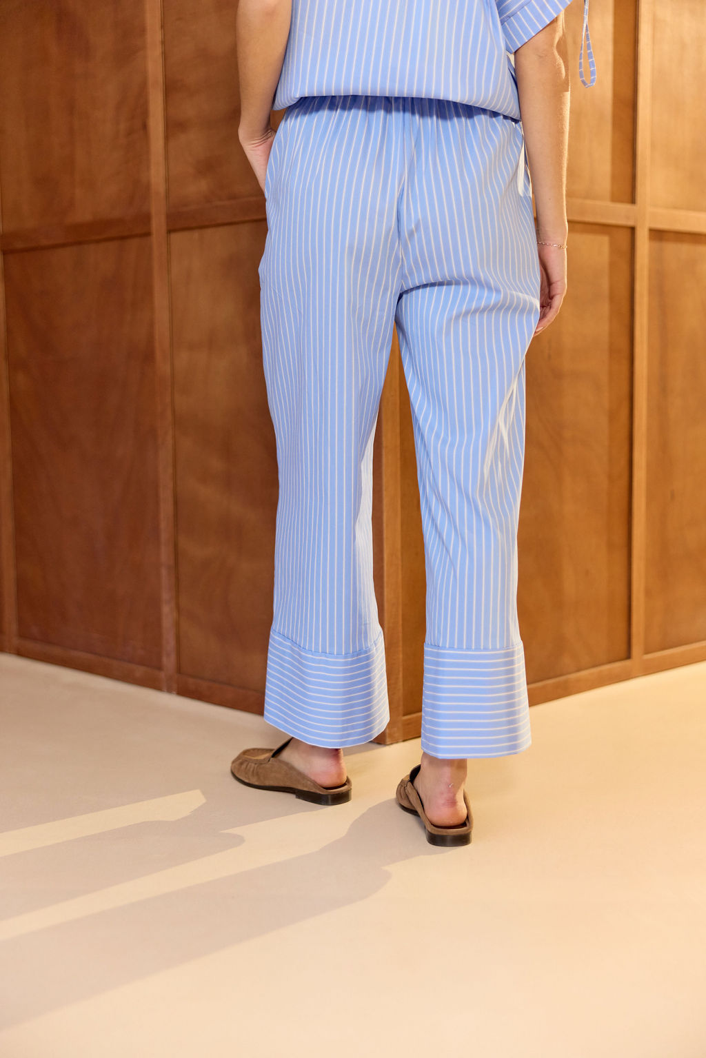 PANTALON 7/8IÈME EN POPELINE RAYÉE ZEN CIEL