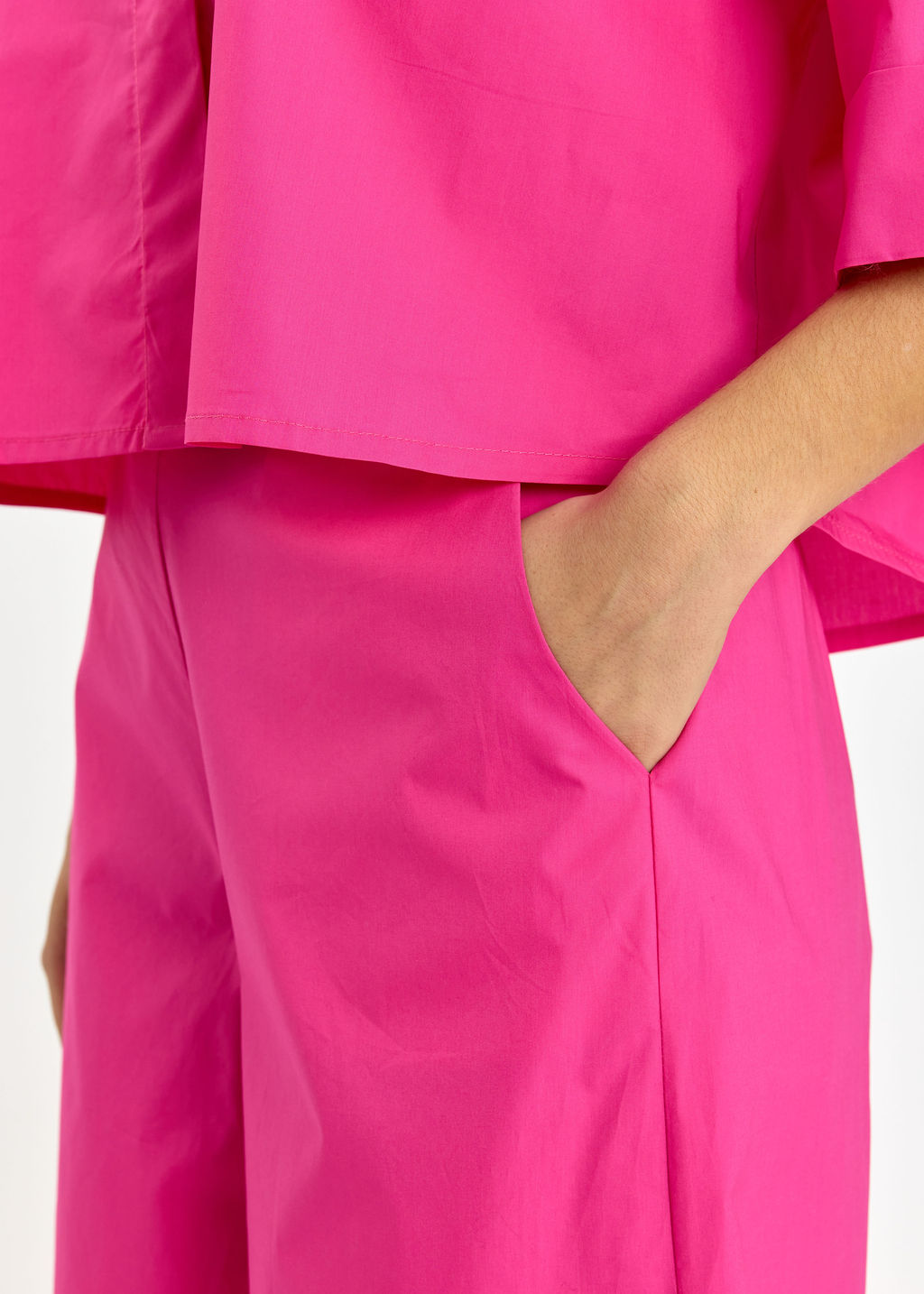 PANTALON LONG ÉVASÉ EN POPELINE UNIE CASSIA FUSHIA