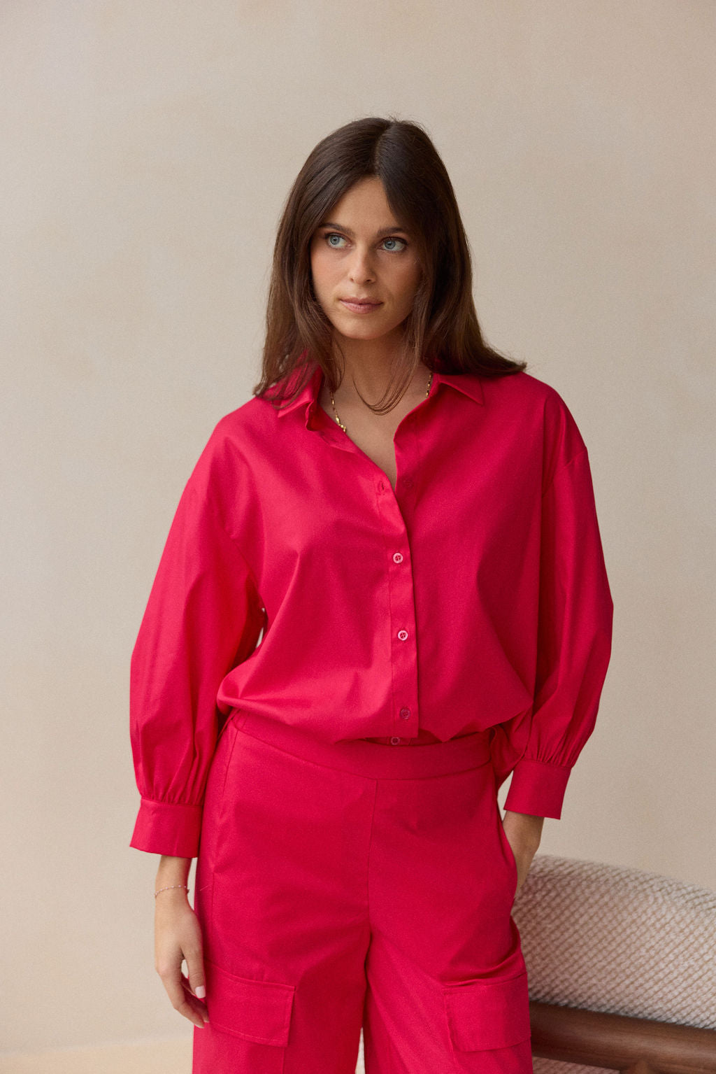 CHEMISE COURTE ARRONDIE SUR LE BAS ALPI ROUGE