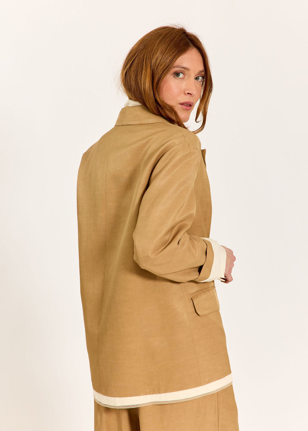 VESTE CROISÉE EN VISCOSE LIN SACHA BISCOTTE