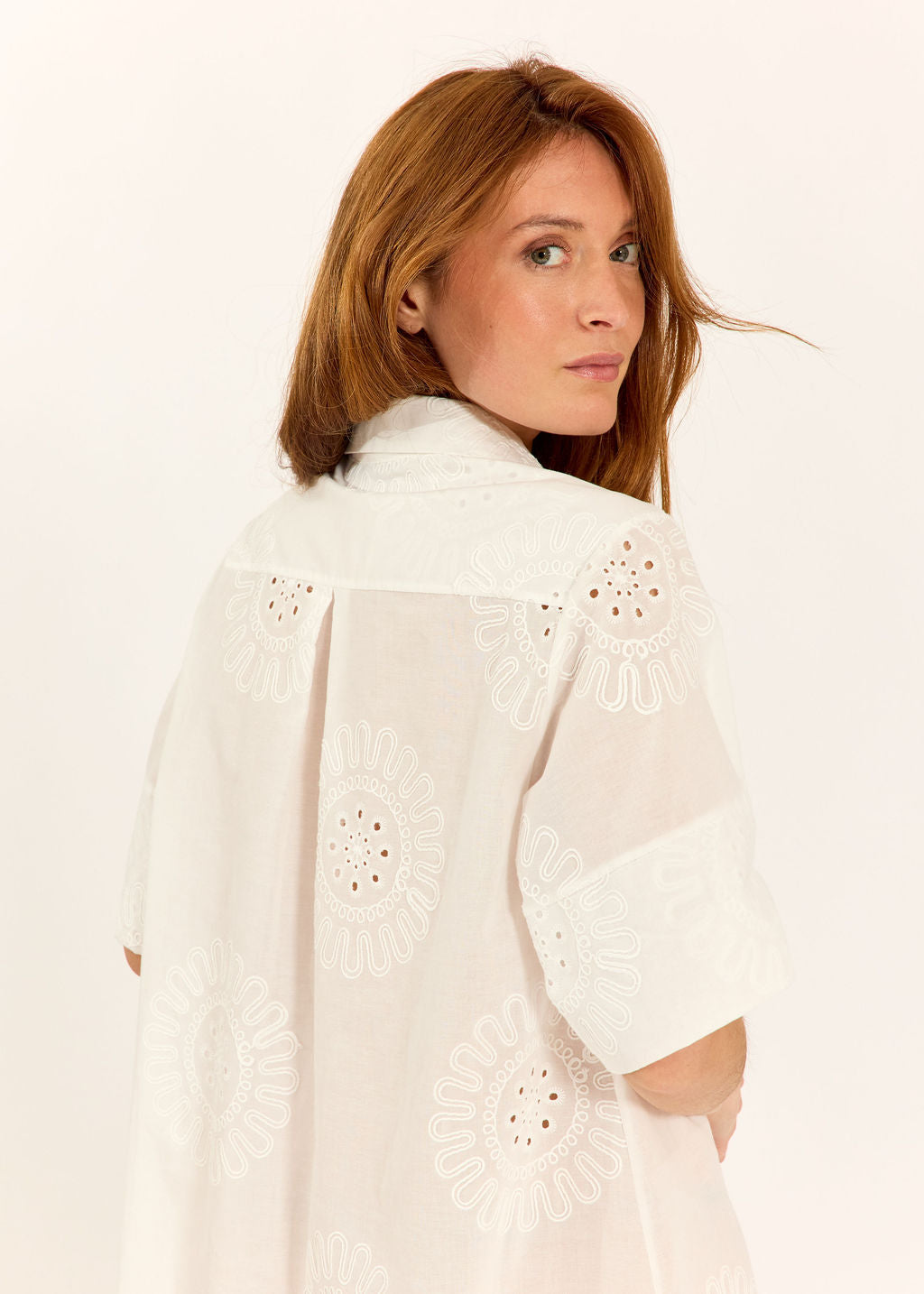 ROBE EN COTON BRODÉ DENITSA BLANC