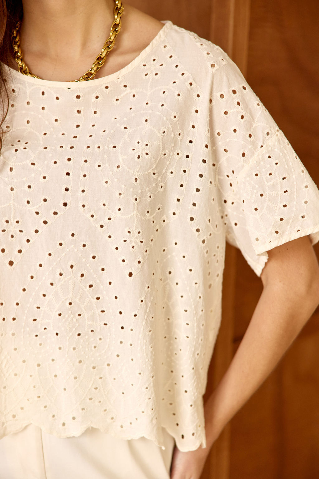 TOP COURT EN BRODERIE ANGLAISE ELA ECRU