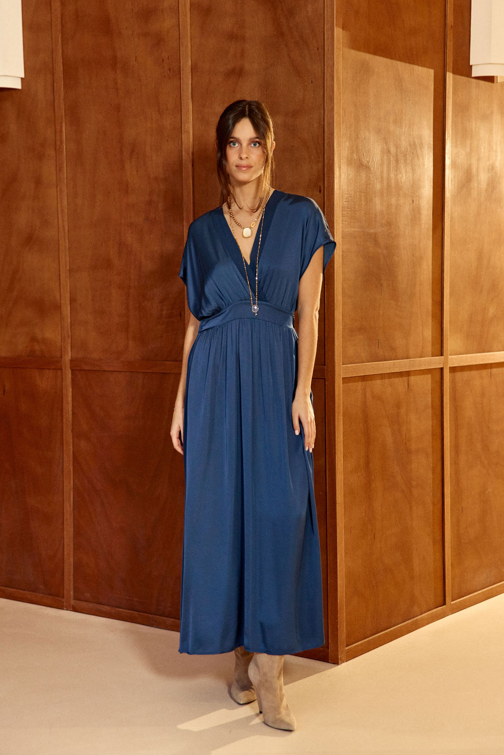 ROBE MIDI EN VISCOSE BELLA BLUE