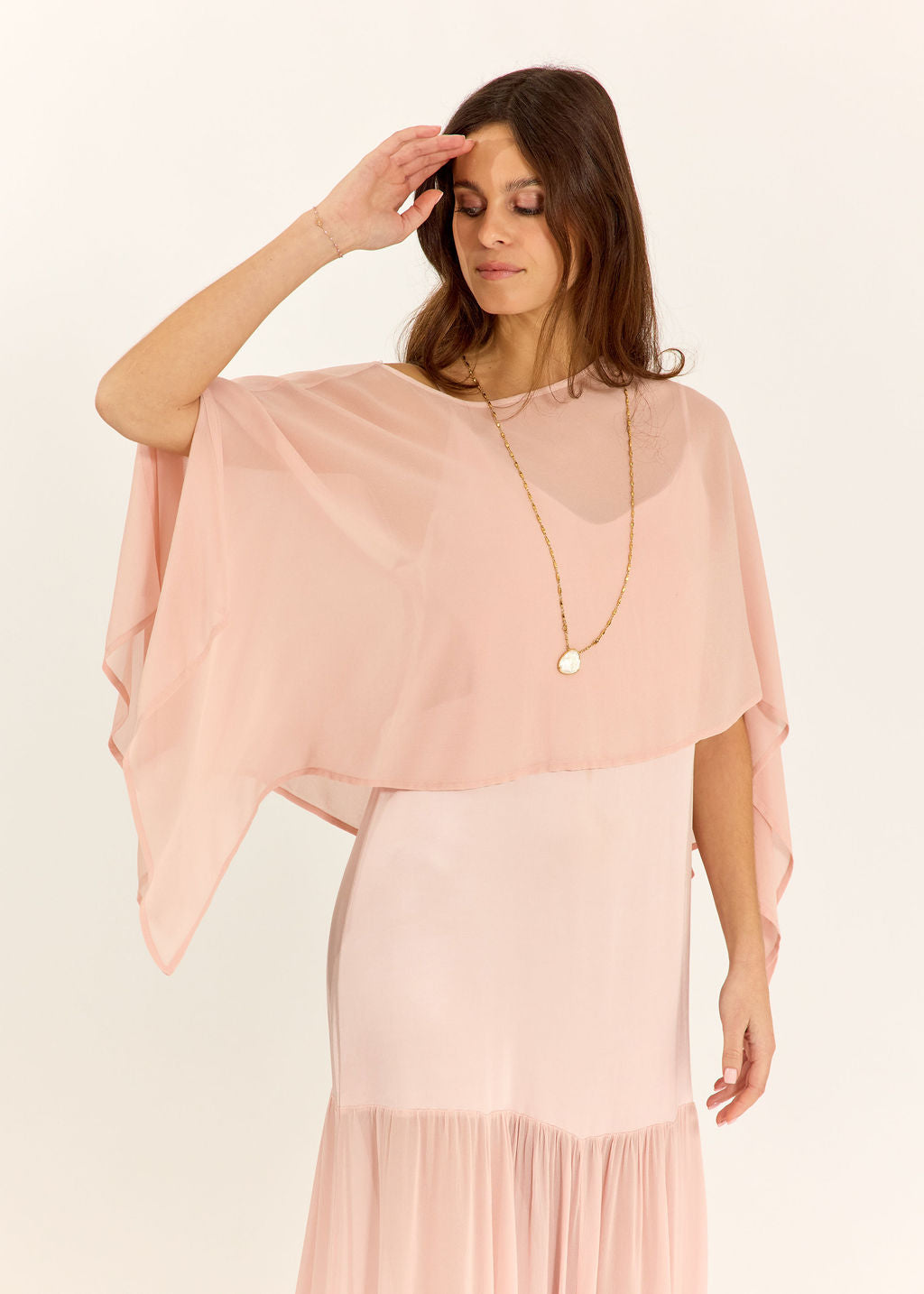 CAPE COURTE EN VOILE VISCOSE LINA DRAGÉE