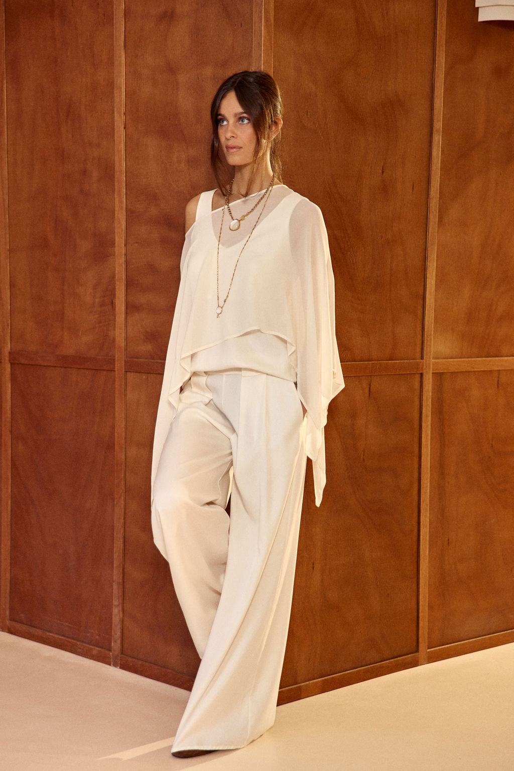 CAPE COURTE EN VOILE VISCOSE LINA ECRU