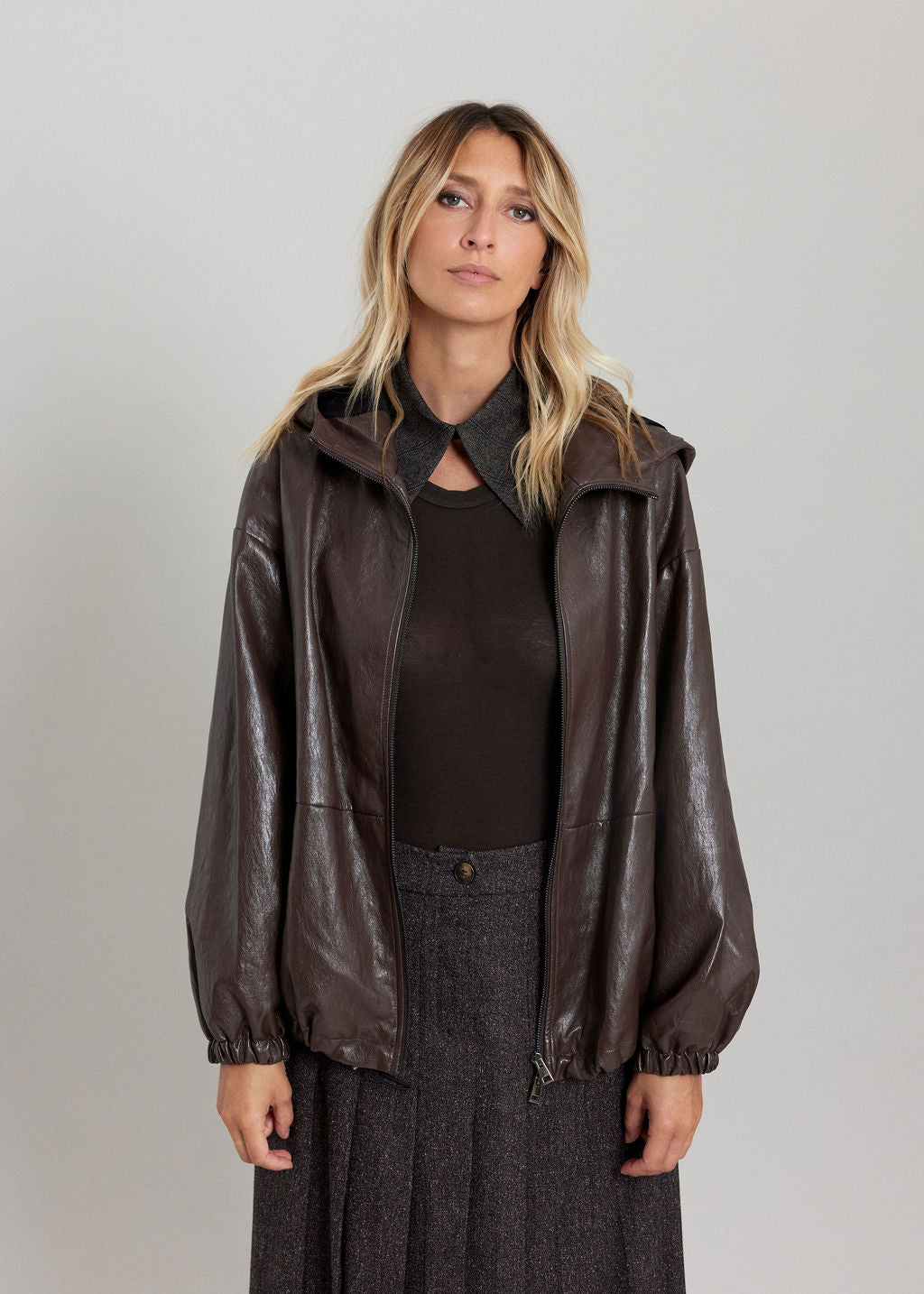 BLOUSON FAUX CUIR À CAPUCHE NOAM CAFE