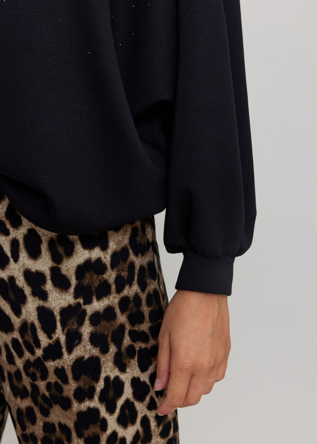 LE SWEAT GRAPHIQUE ALPI NOIR