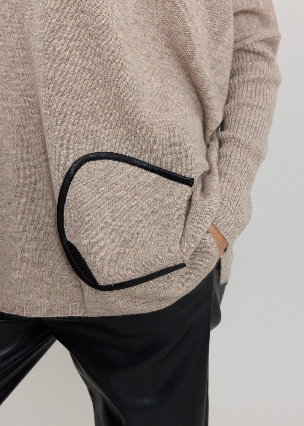 PULL A CAPUCHE CACHEMIRE ELMA TAUPE