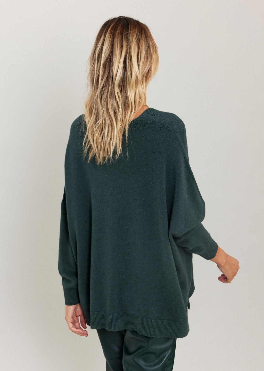 LOUISE PONCHO SWEATER GREEN