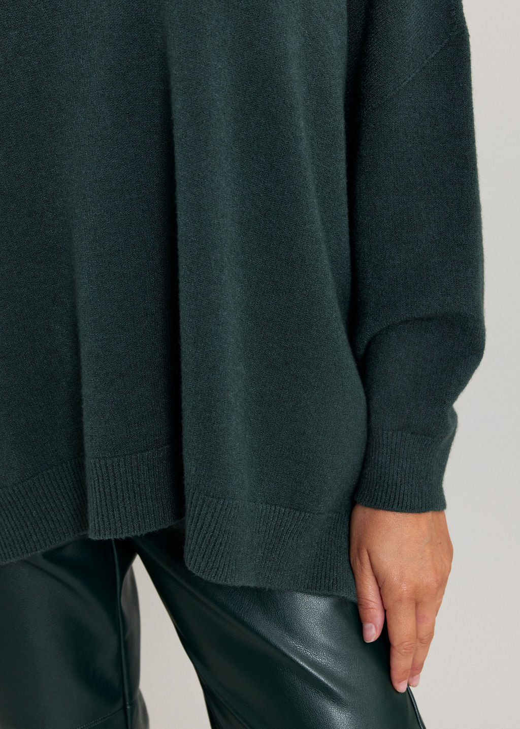 LOUISE PONCHO SWEATER GREEN