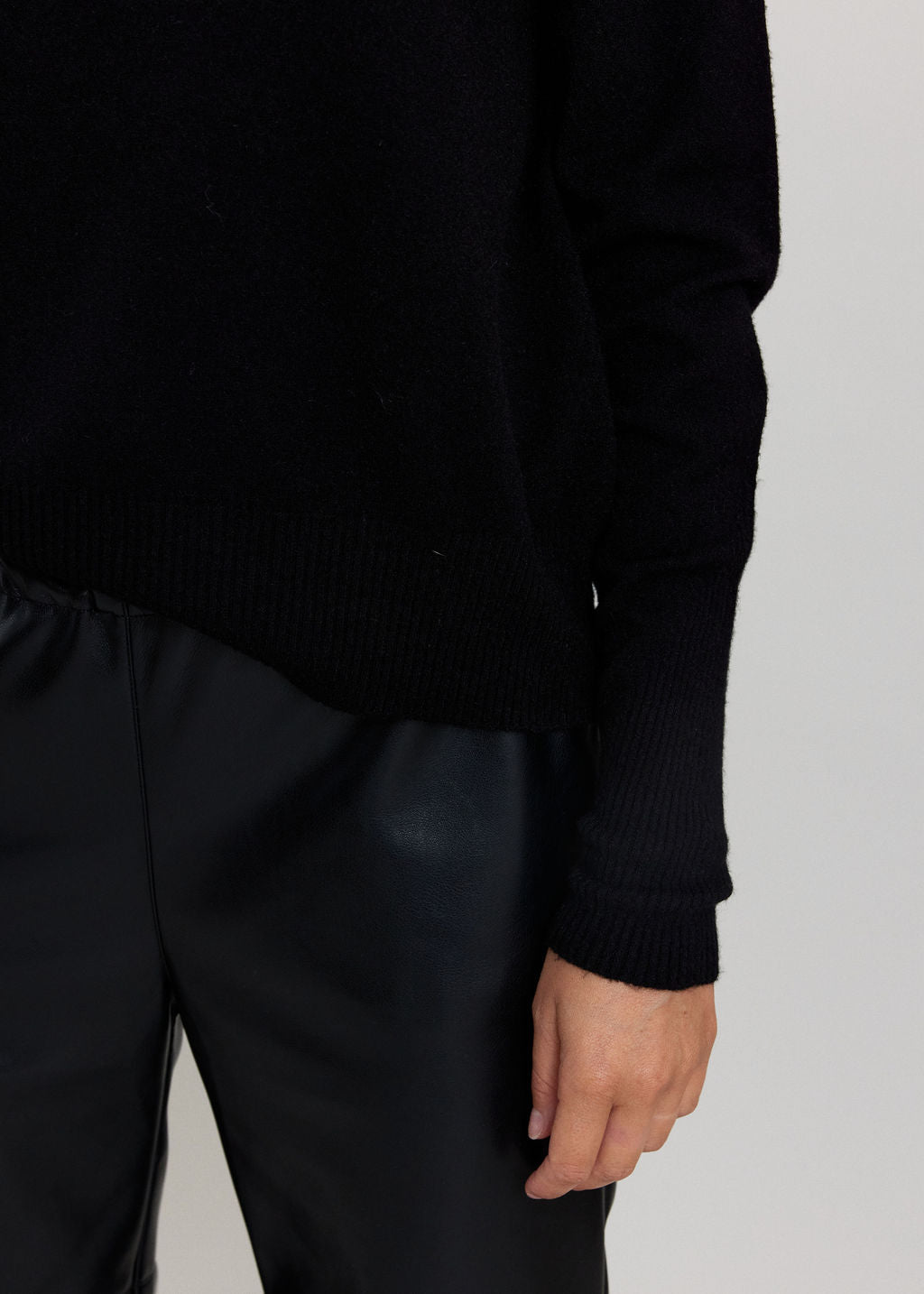 LE PULL ESSENTIEL MILIA NOIR