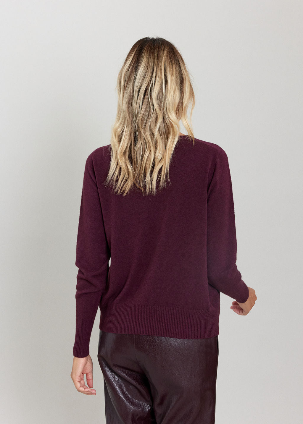 LE PULL ESSENTIEL MILIA VINO