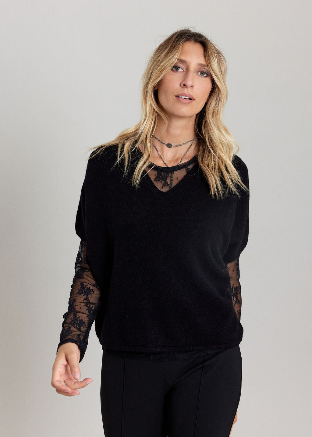 PULL PONCHO COURT POK NOIR