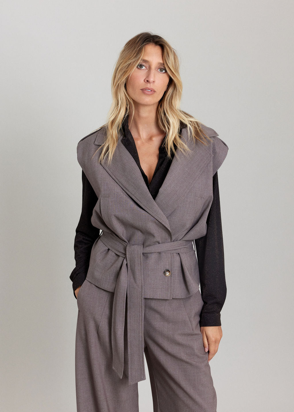 VESTE SANS MANCHES SIMEL TAUPE
