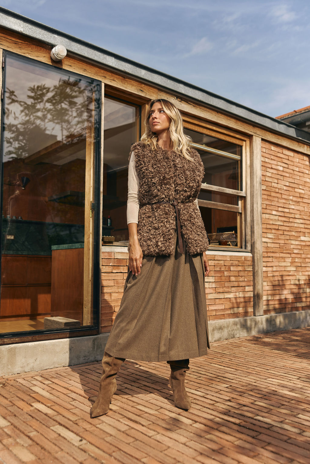VESTE SANS MANCHES EN FAUSSE FOURRURE BOUCLETTE SWAN ECORCE
