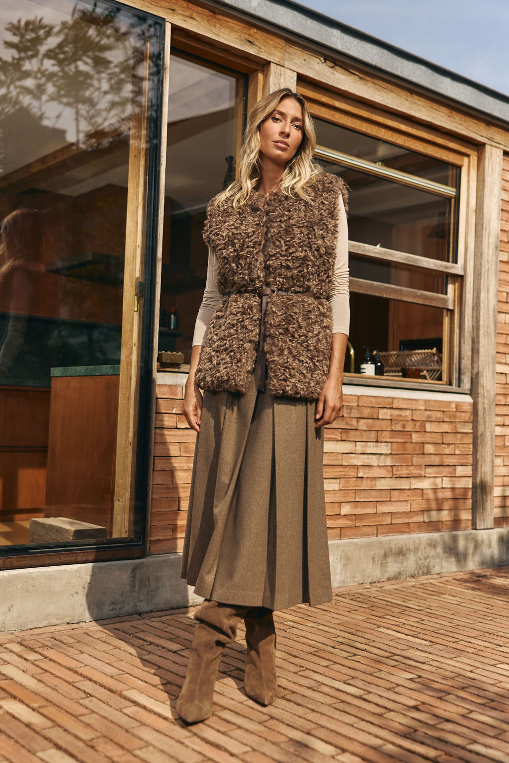 VESTE SANS MANCHES EN FAUSSE FOURRURE BOUCLETTE SWAN ECORCE