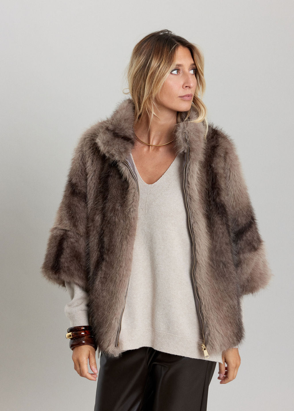 VESTE SANS MANCHES EN FAUSSE FOURRURE DOVA TAUPE