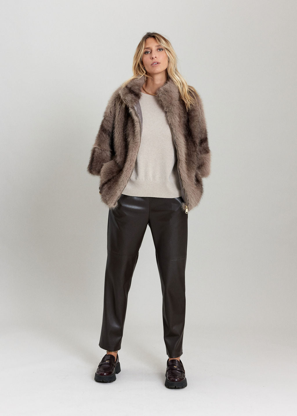 VESTE SANS MANCHES EN FAUSSE FOURRURE DOVA TAUPE