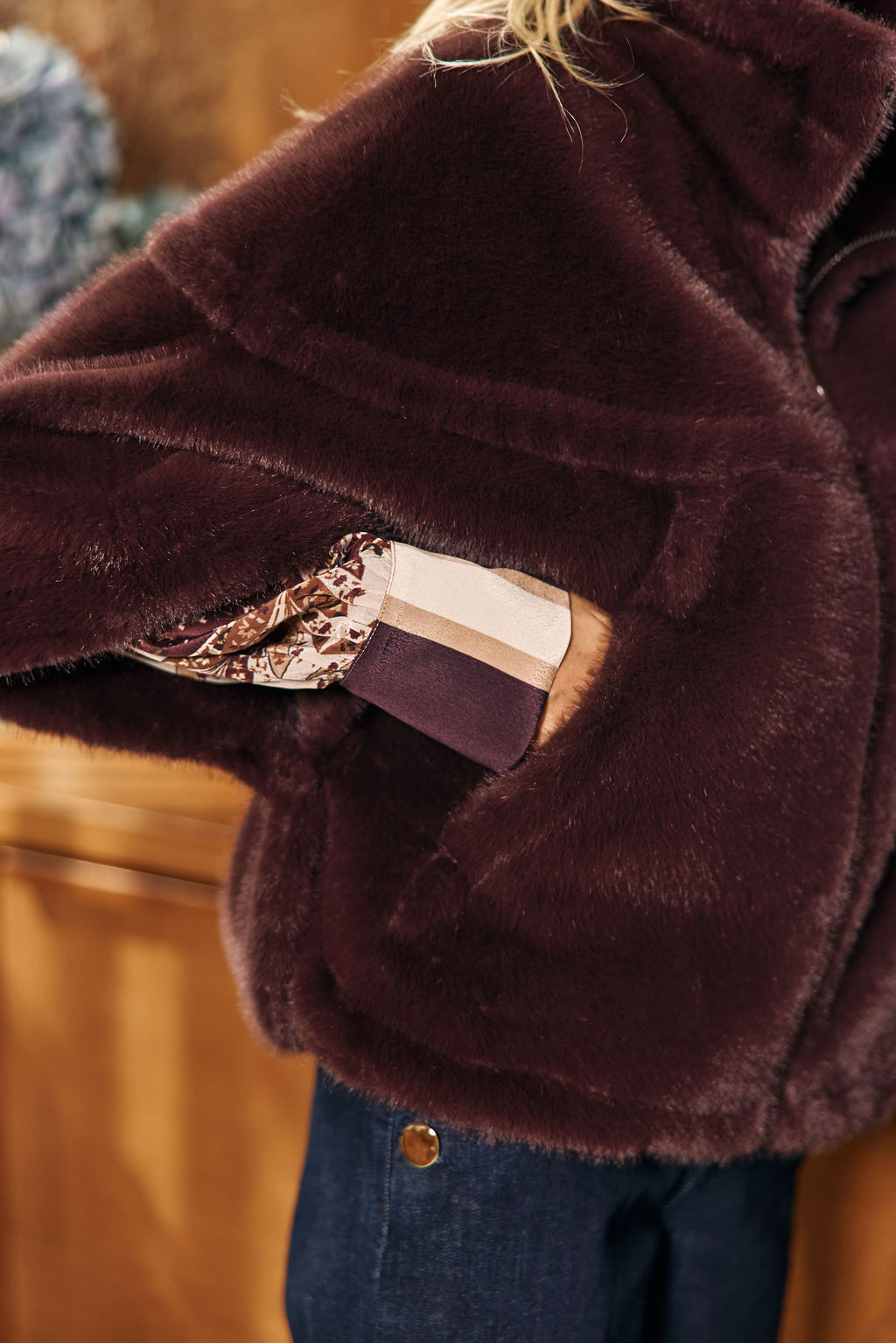 PONCHO EN FAUSSE FOURRURE IZA VINO
