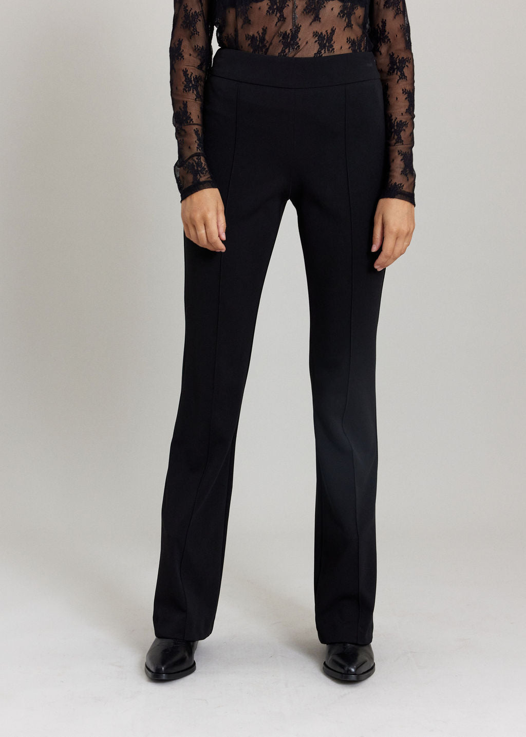 PANTALON LÉGÈREMENT ÉVASÉ STRETCH JADE NOIR