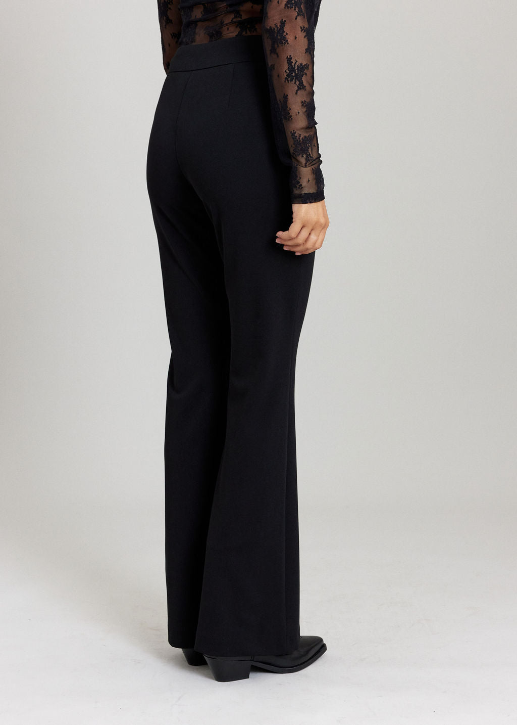 PANTALON LÉGÈREMENT ÉVASÉ STRETCH JADE NOIR