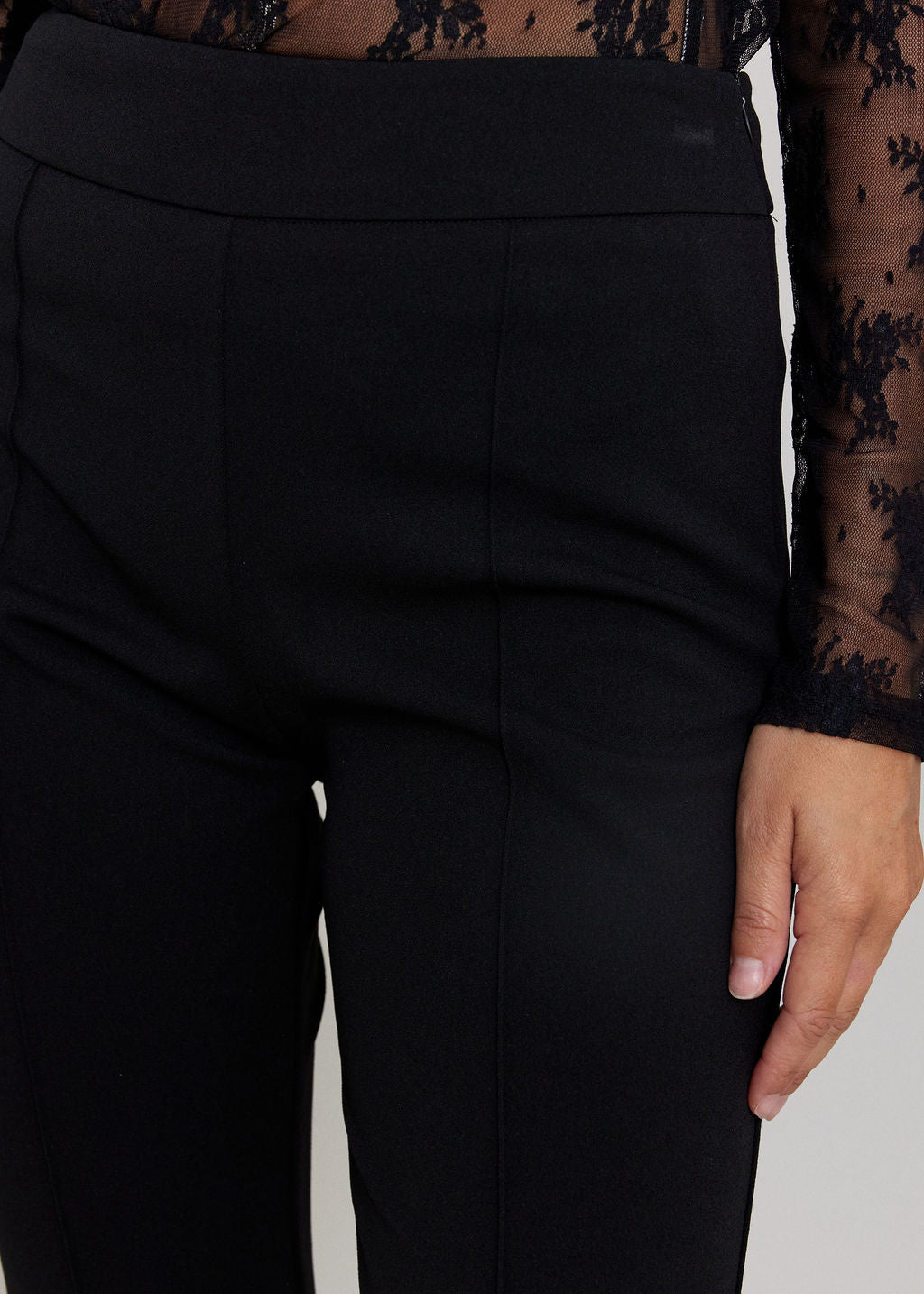 PANTALON LÉGÈREMENT ÉVASÉ STRETCH JADE NOIR