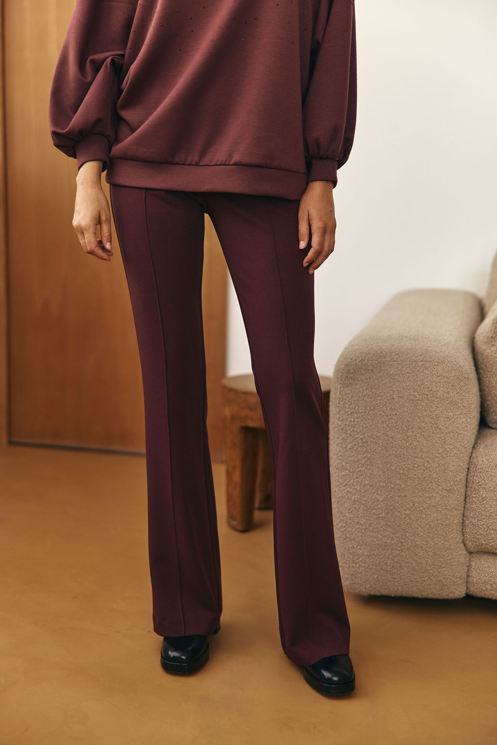 PANTALON LÉGÈREMENT ÉVASÉ STRETCH JADE VINO