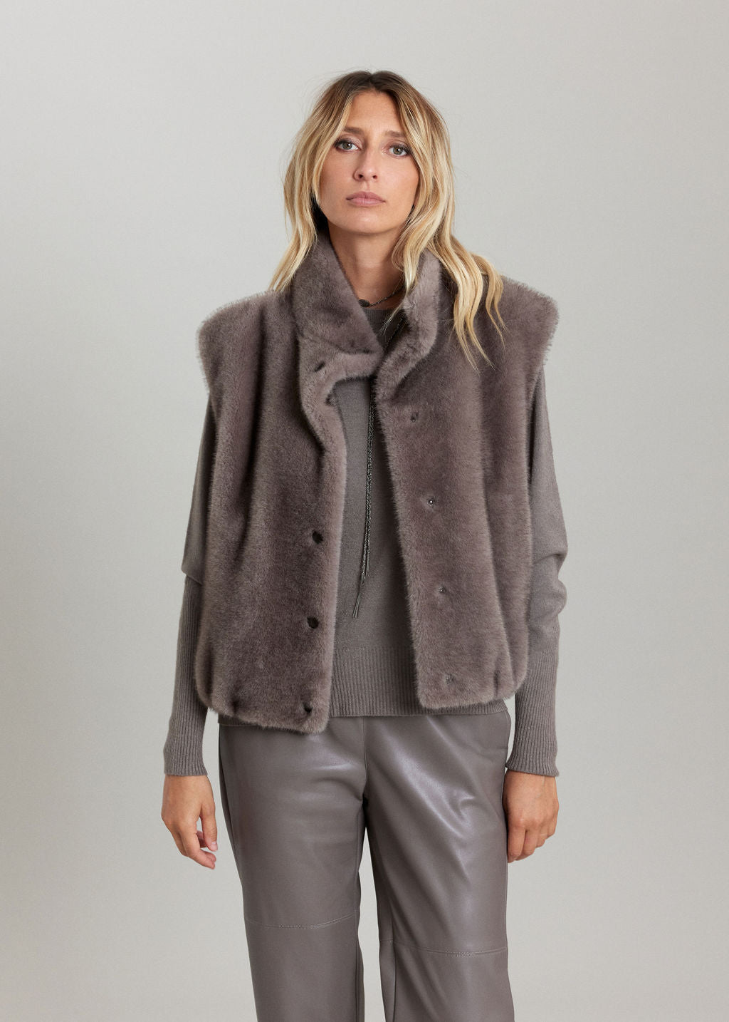 GILET SANS MANCHES BI-MATIÈRE À EFFET IRISÉ BICOLORE SILAM TAUPE