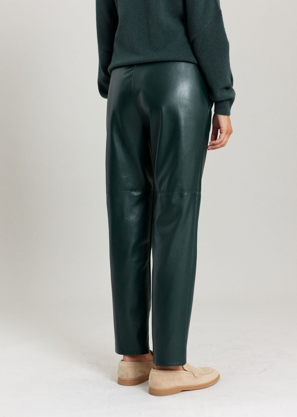 PANTALON FITTÉ 7/8IÈME EN SIMILI CUIR WOODY FOREST