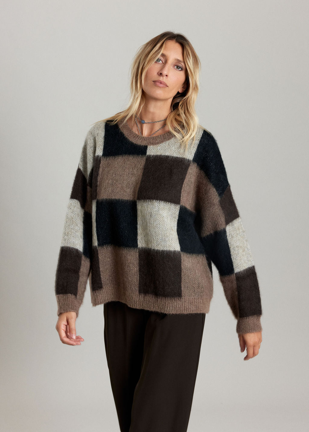 ELVIRE MOKA LARGE-CHECK CREW-NECK SWEATER