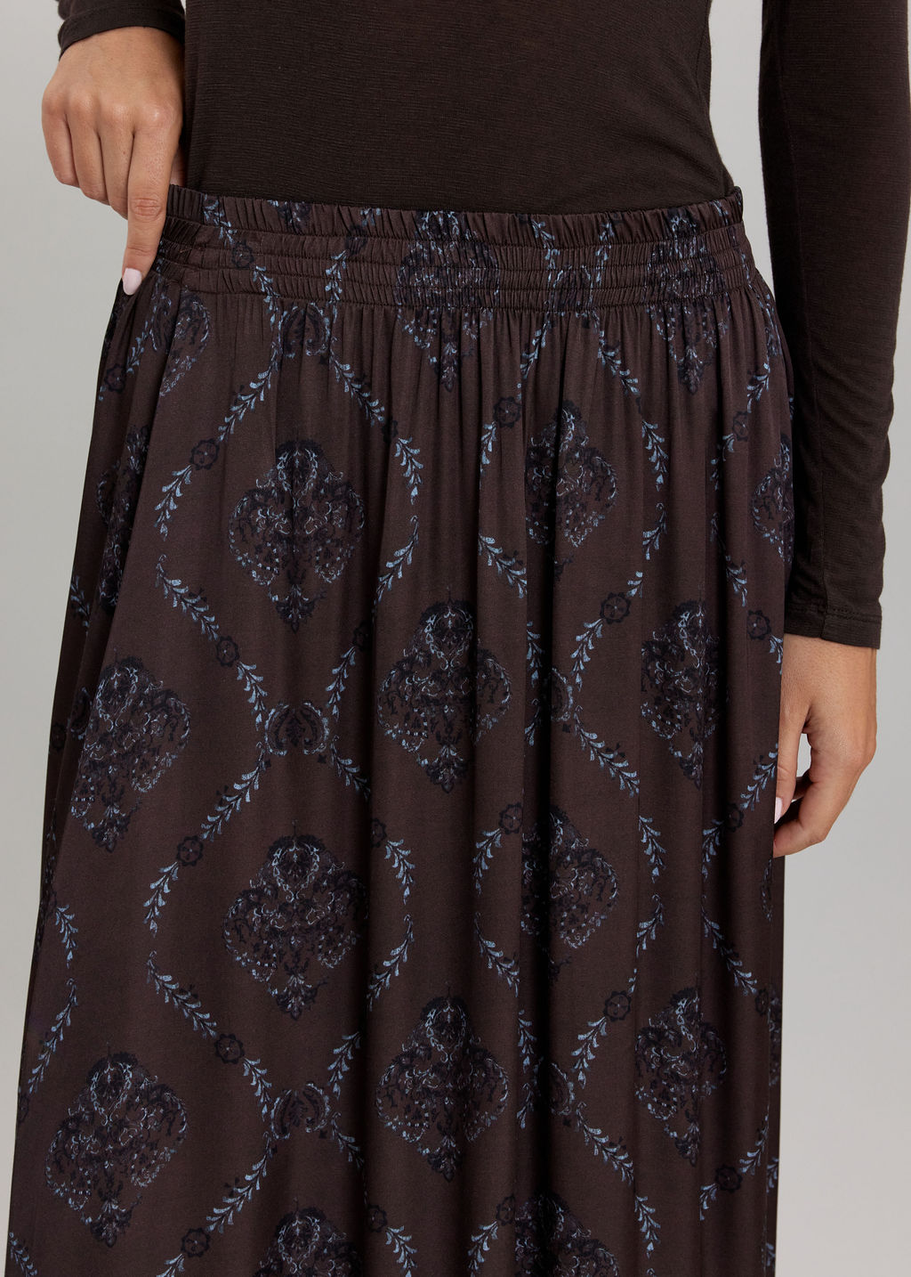 TOVA CAFE FLUID PRINTED LONG SKIRT