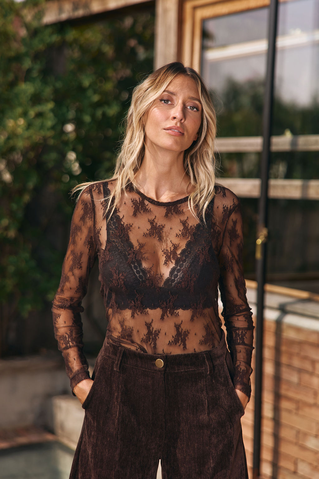 ELY ESPRESSO LACE TOP