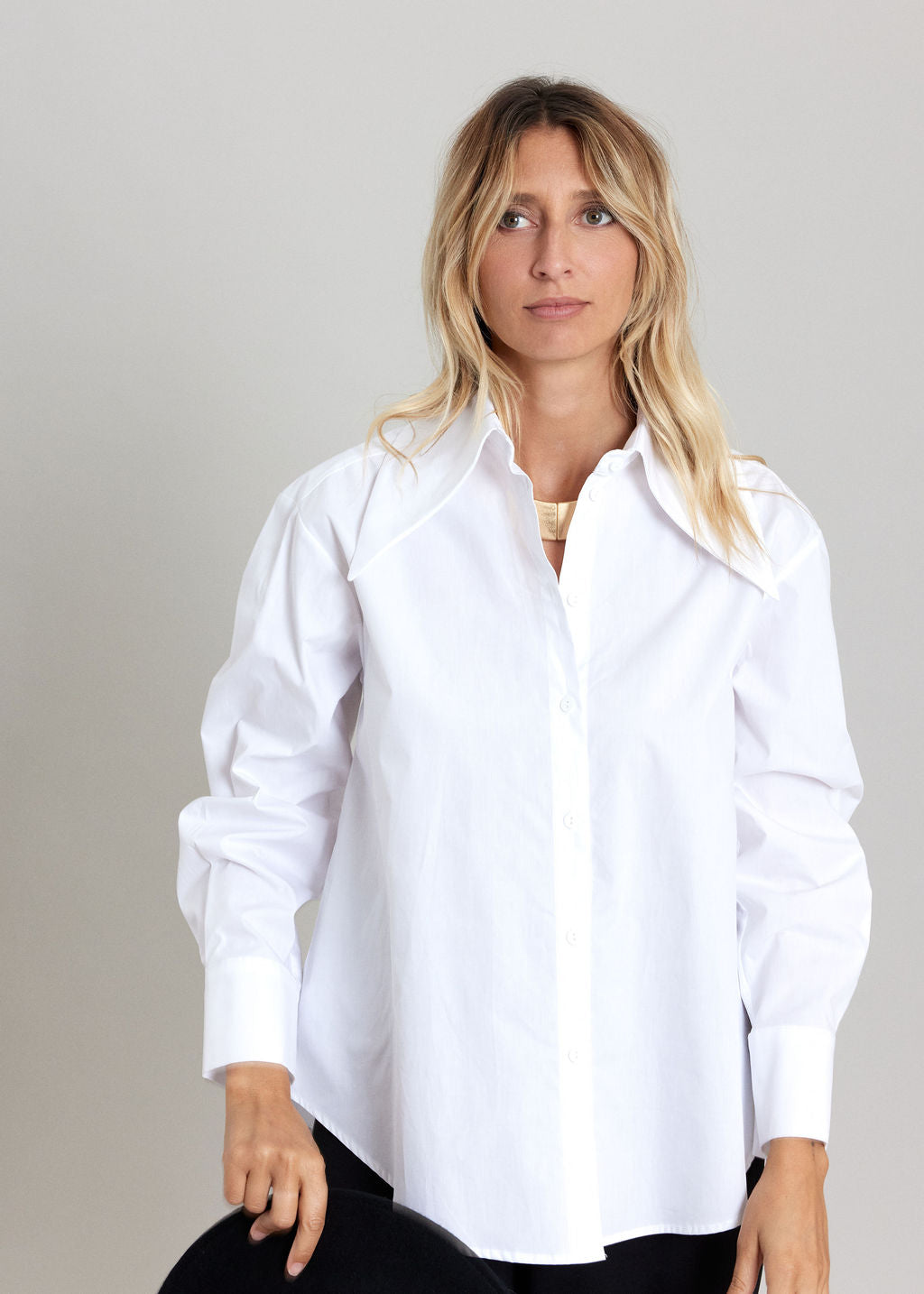 CHEMISE AU COL EN POINTE ILANA BLANC