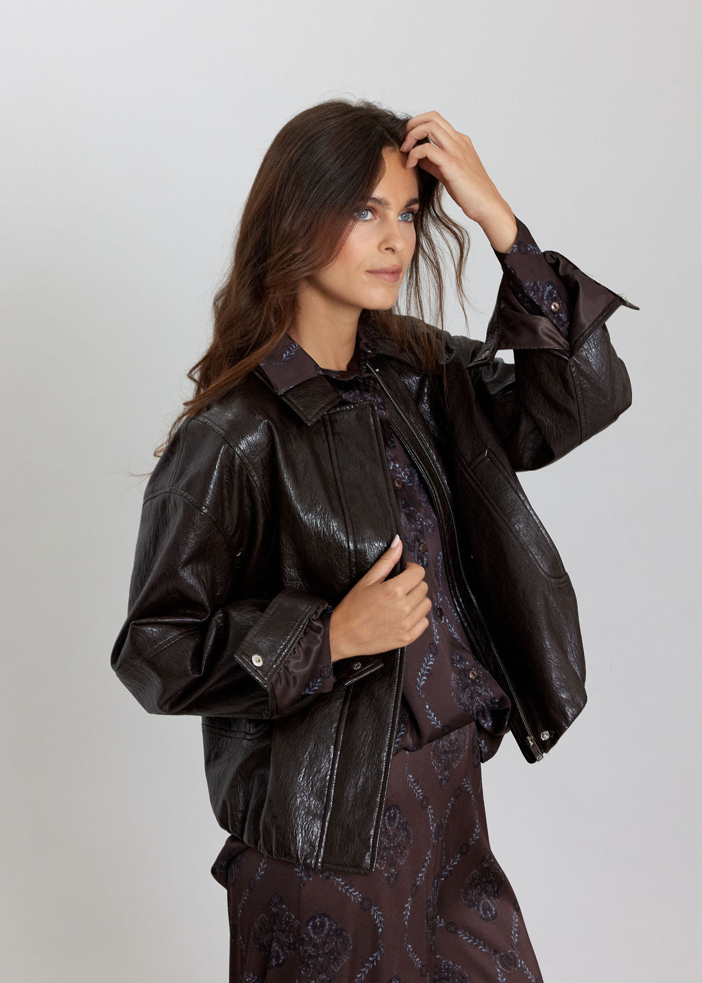 Short Jacket in Faux Leather Mike Brown