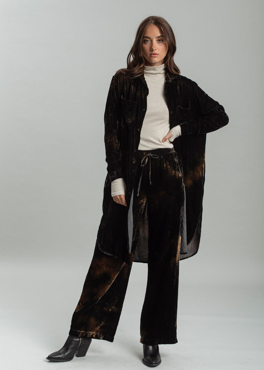 Robe chemisier en velours Tie & Dye Noir | Vêtements Femme Lauren Vidal