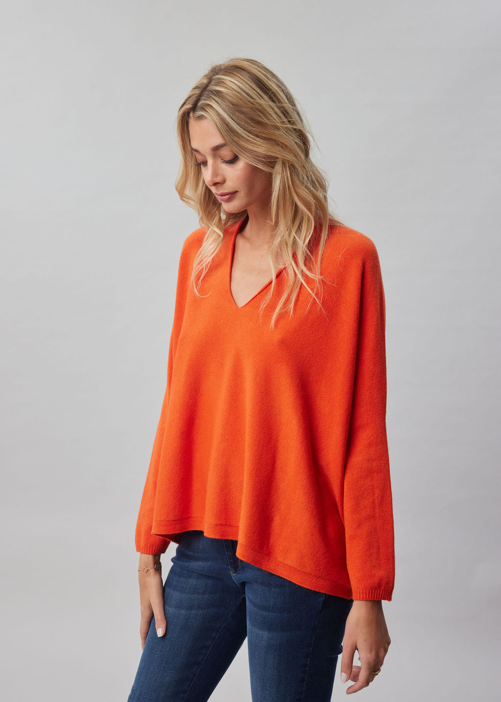 Pull oversize col V Orange | Vêtements Femme Lauren Vidal