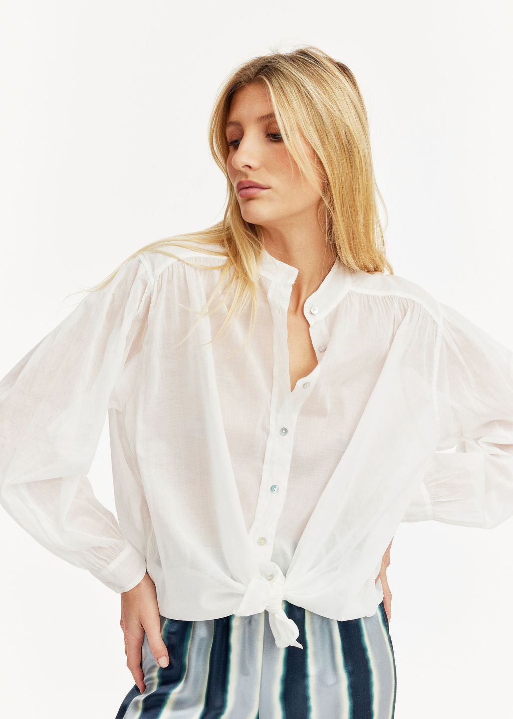 Chemise col mao en voile de coton blanc | Vêtements Femme Lauren Vidal 1