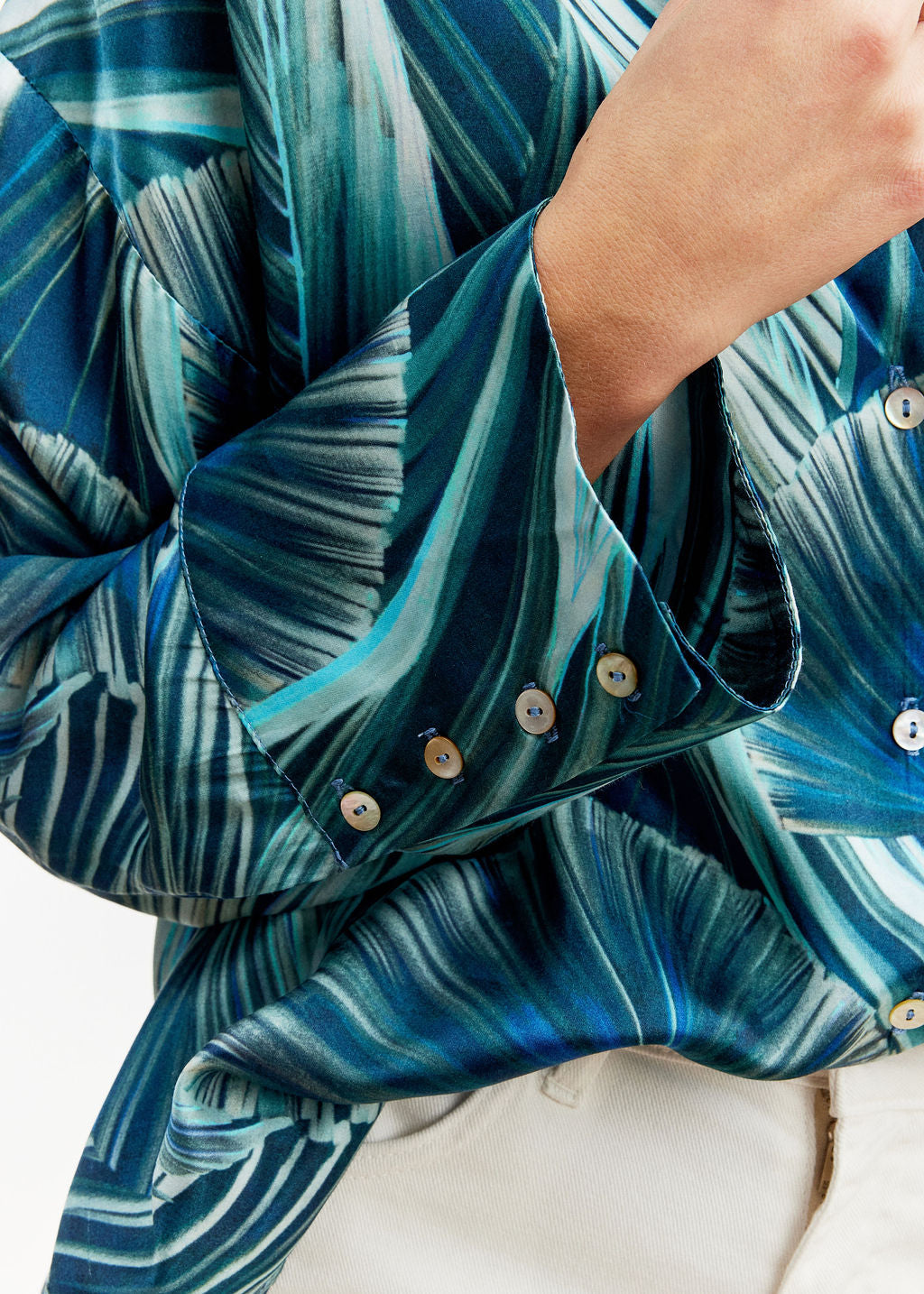 Chemise à large poignets bleu | Vêtements Femme Lauren Vidal 2