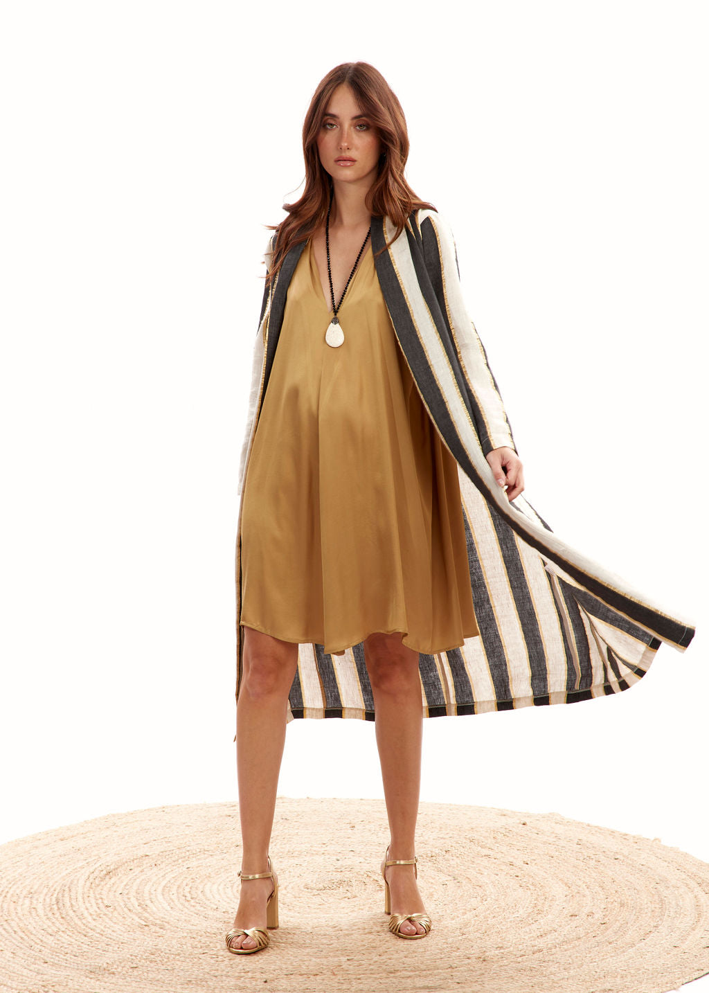 Robe courte fluide beige | Vêtements Femme Lauren Vidal 6